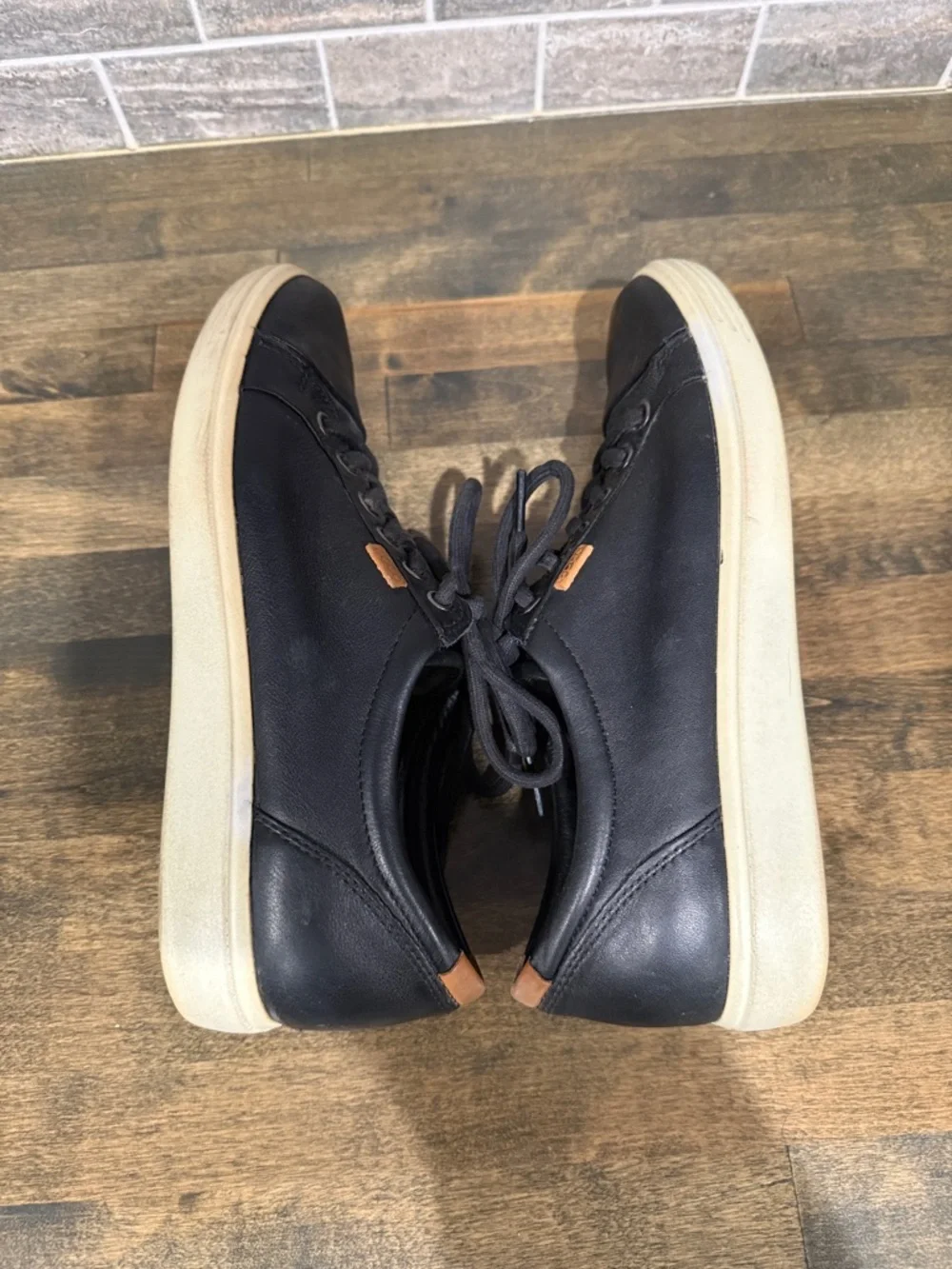 Ecco pre owned
